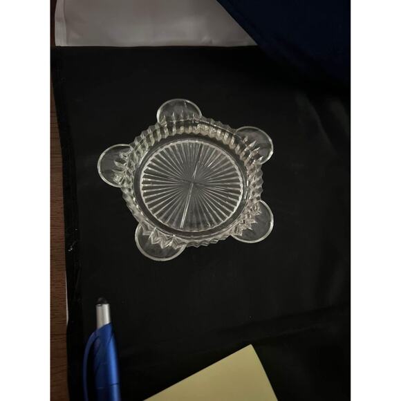 Vintage Mid Century Round Glass ashtrays- Set of 3 - Picture 3 of 10